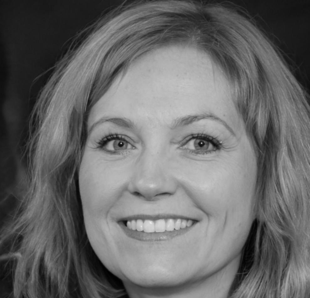 Portrait professionnel de Salomé Durand, spécialiste en gestion financière pour mariages et événements privés