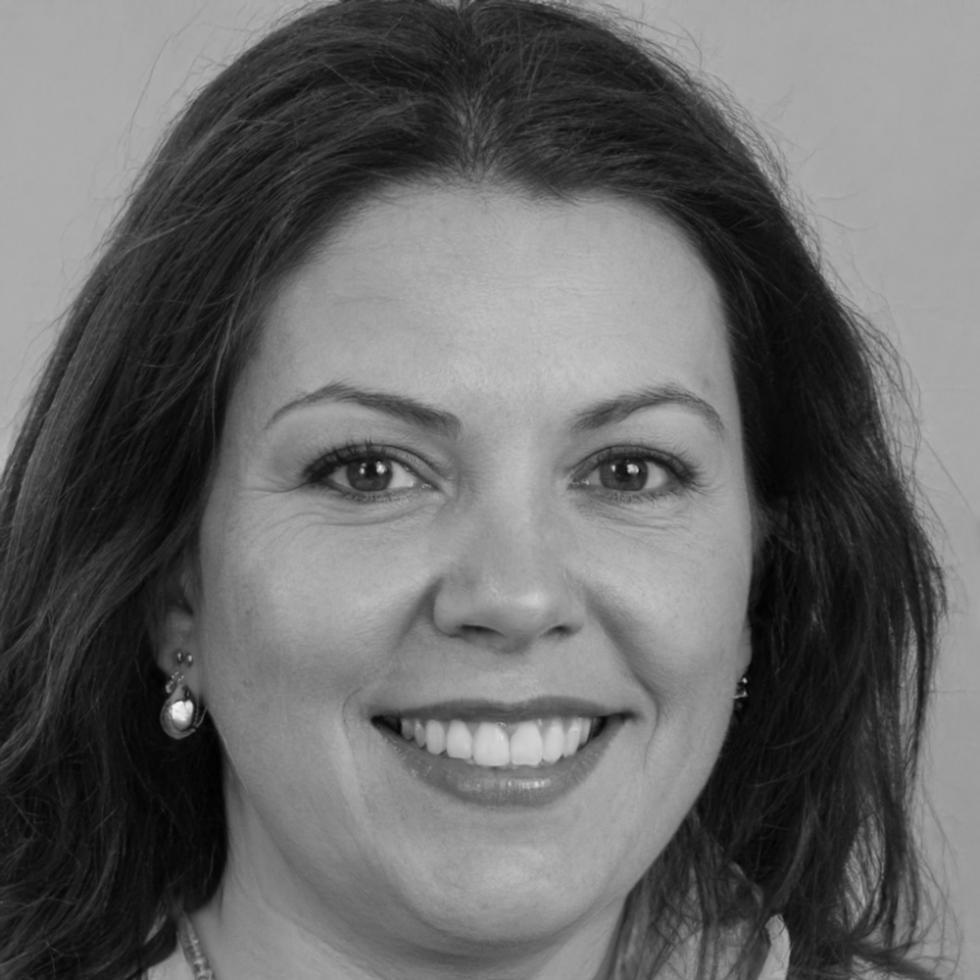 Portrait professionnel de Léna Mercier, experte en planification budgétaire événementielle